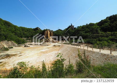 有田焼　泉山磁石場（日本磁器発祥の地）有田陶器市 137122659