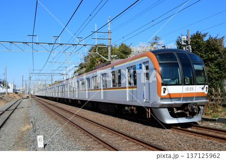 東京メトロ10000系10125F 東上線内 東京メトロ10000系10125F 東上線内 137125962