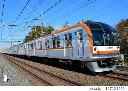 東京メトロ10000系10125F 東上線内 東京メトロ10000系10125F 東上線内 137125963