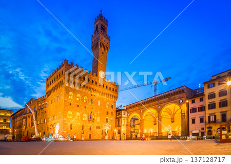 Florence cityscape with palazzo Vecchio Florence cityscape with palazzo Vecchio 137128717