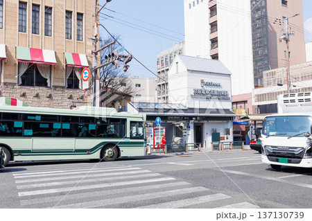 京阪電車 祇園四条駅前 京阪電車 祇園四条駅前 137130739