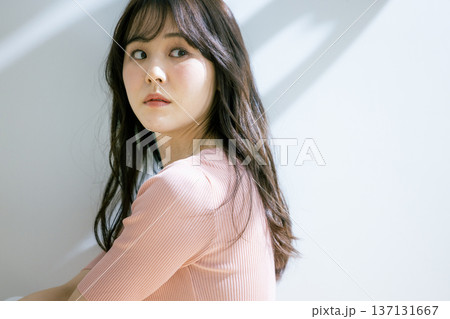 ミドル女性のビューティー ミドル女性のビューティー 137131667