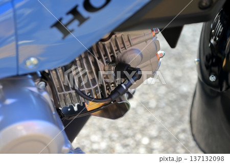 原付二種バイク（単気筒エンジン） 137132098