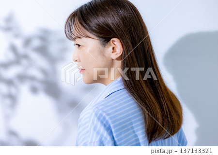 ミドル女性のビューティー ミドル女性のビューティー 137133321