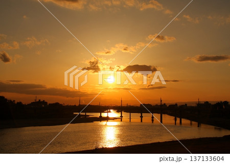 大和川の夕景 大和川の夕景 137133604