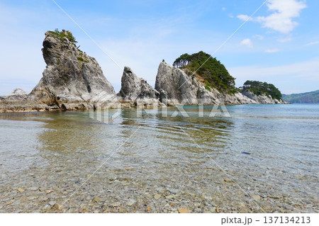 岩手県宮古市 浄土ヶ浜の風景より 岩手県宮古市 浄土ヶ浜の風景より 137134213