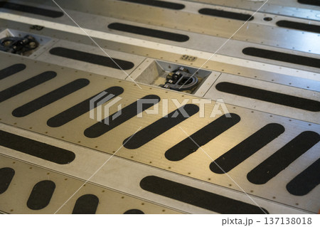 C-2輸送機機内 137138018