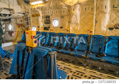 C-2輸送機機内 C-2輸送機機内 137138035