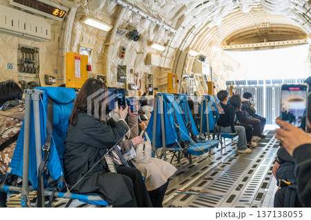 C-2輸送機機内 C-2輸送機機内 137138055