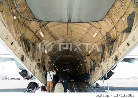 C-2輸送機機内 C-2輸送機機内 137138063