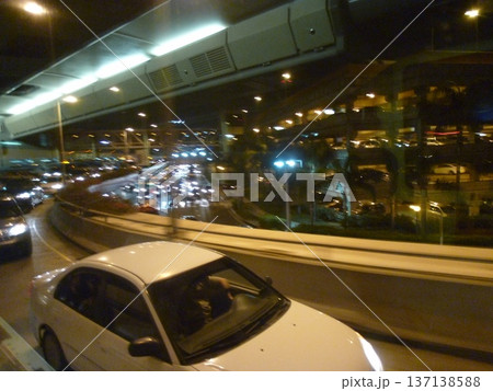 LAX ロサンゼルス国際空港 137138588