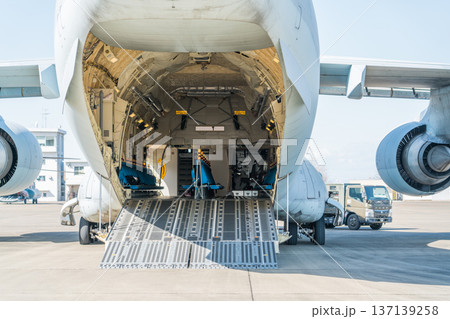 C-2輸送機 137139258
