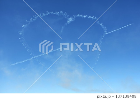 キューピット ハートマーク 137139409