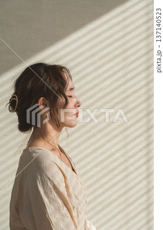 美容,スキンケア,美肌,メイクアップイメージの女性 137140523