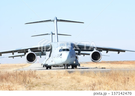 航空自衛隊 C-2 輸送機 137142470