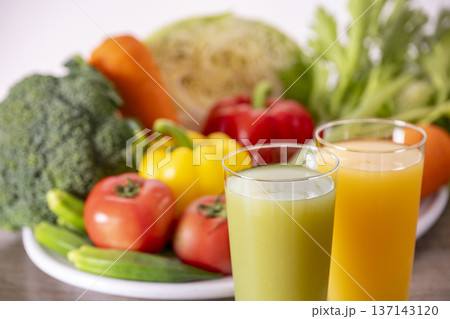 健康にいい野菜ジュース 健康にいい野菜ジュース 137143120