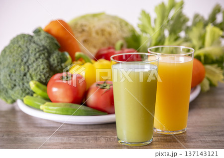 健康にいい野菜ジュース 137143121