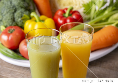 健康にいい野菜ジュース 137143131