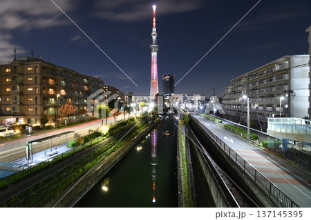 東京スカイツリー　特別ライティング　「オーナメントツリー」「エレガントツリー」「サンタクロース」 137145395