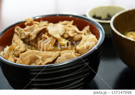 上州ご当地グルメ いのぶた丼 セットメニュー 137147098