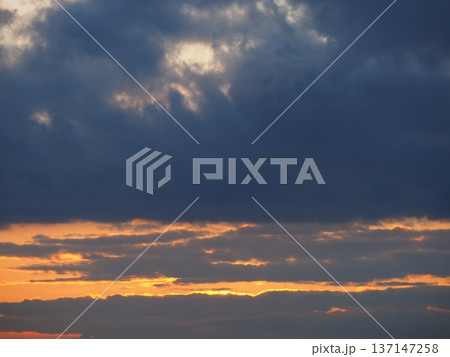 幻想的な夕景 幻想的な夕景 137147258