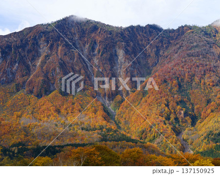 【秋山郷】秋の秋山郷_鳥甲山_01 【秋山郷】秋の秋山郷_鳥甲山_01 137150925