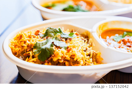 ビリヤニ は スパイス 香る 流行 の フード 【 空前 の ブーム の インド風 炊込みご飯 】 ビリヤニ は スパイス 香る 流行 の フード 【 空前 の ブーム の インド風 炊込みご飯 】 137152042