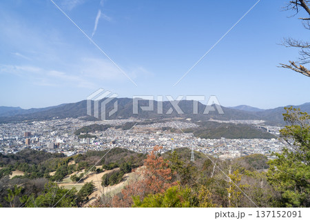 鈴ヶ峰（西峰）山頂付近から見た景色（広島アルプス） 137152091