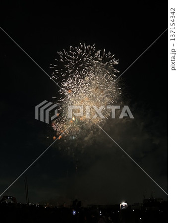 第50回江戸川花火大会の打ち上げ花火 137154342