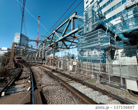 『送り出し工法』で仮設トラスが架橋した… 新【八ツ山跨線々路橋】 『送り出し工法』で仮設トラスが架橋した… 新【八ツ山跨線々路橋】 137156607