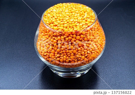 beautiful texture ripe of natural lentil seed on background 137156822