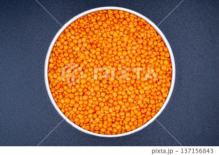 beautiful texture ripe of natural lentil seed on background 137156843