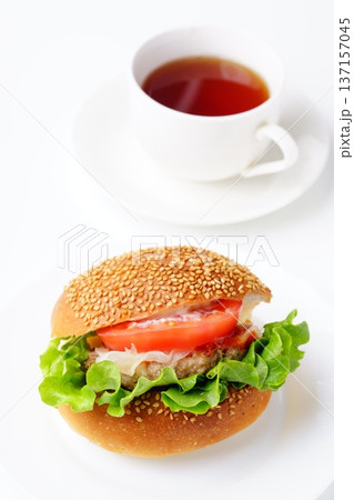 おいしいハンバーガー おいしいハンバーガー 137157045