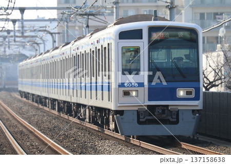202602　西武鉄道　6000系　6058　池袋線　中村橋 137158638