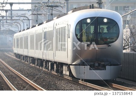 202602　西武鉄道　001系　ラビュー　むさし　池袋線　中村橋 137158643