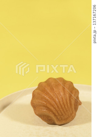 中国で人気の黄油年糕(バター餅) 137167206