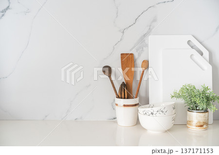 Kitchen utensils background Kitchen utensils background 137171153