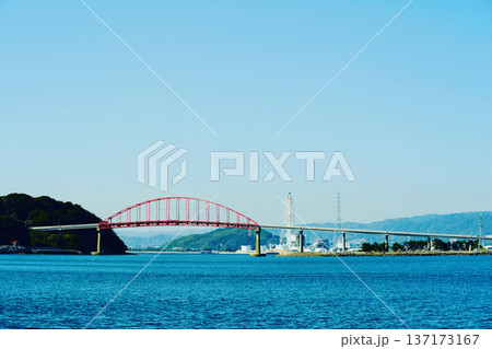 海上から見た笠戸島大橋3 海上から見た笠戸島大橋3 137173167