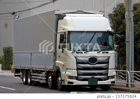 物流トラック 物流トラック 137175824