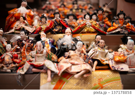 ひな飾り(随臣・仕丁) ひな飾り(随臣・仕丁) 137178858