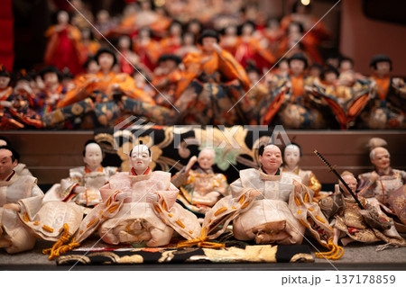 ひな飾り（仕丁） 137178859