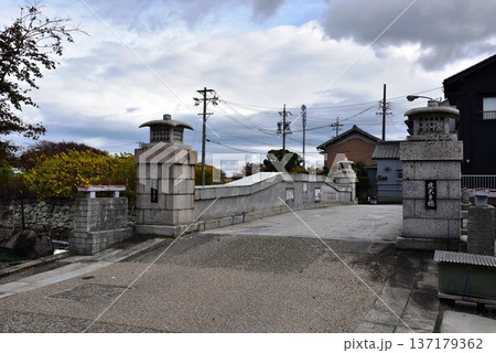 桑名市 三之丸堀にかかる北大手橋 桑名市 三之丸堀にかかる北大手橋 137179362