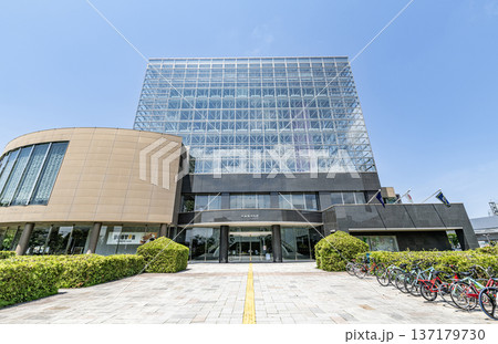 北海道帯広市　複合施設のとかちプラザ 137179730