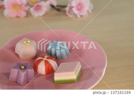 桜と和柄のチョコ 137181189