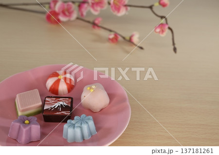 梅と和柄のチョコ 梅と和柄のチョコ 137181261