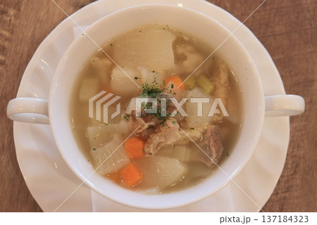 スコットランド料理のスープ(スコッチブロス) スコットランド料理のスープ(スコッチブロス) 137184323