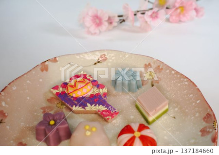 桜と和柄のチョコレート 桜と和柄のチョコレート 137184660
