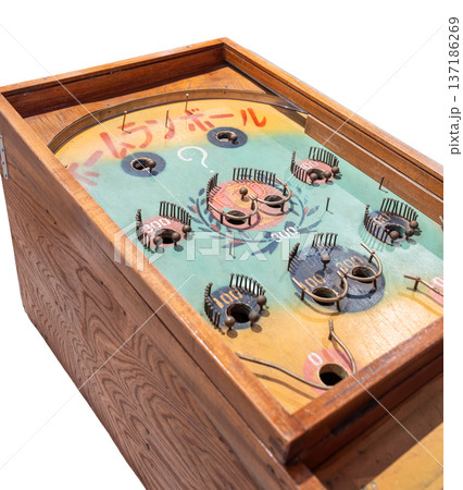 昔のゲーム台 137186269