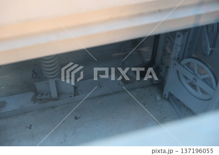 エレベーター 137196055