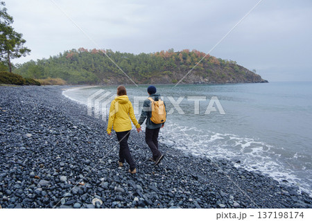 Couple enjoys Turkish coastline on winter season 137198174